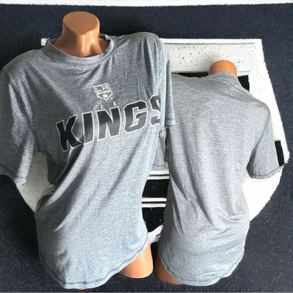 15% off 3+ Bundles l LA Kings Hockey l Gray & Black T-shirt l S/P l EUC - Picture 3 of 8